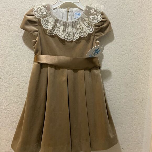 NWT Luli & Me Deluxe beige Velvet Float Dress Lace Collar - Picture 2 of 6